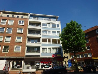 Sehr schöne renovierte 3-Zimmer-Wohnung  mit großem Balkon im 5. Obergeschoss in Bremerhaven