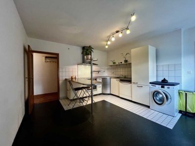 ruhige 3-Zimmer, Küche, Bad im 1. OG