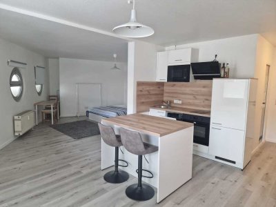 Exklusive, geräumige 1,5-Zimmer-Wohnung Komplettmöbliert