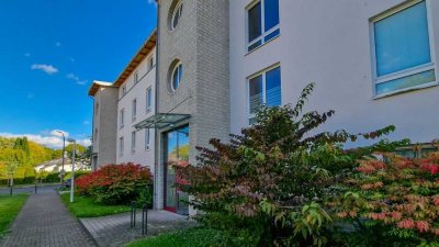 sehr schöne 3-Zimmer-DG-Wohnung mit Dachterrasse, TG-Stellplatz in Bonn-Heiderhof