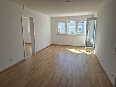 Erstbezug/Neubau Stilvolle 3 Zimmer Wohnung mit Balkon. 5 Min. zum Porsche