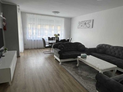 Rgbg Osten - 3  Zimmer Wohnung mit Balkon und Aufzug