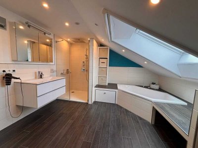 Charmante Dachgeschosswohnung zur Zeit-Miete in Altdorf – 4,5 Zimmer mit atemberaubendem Ausblick!