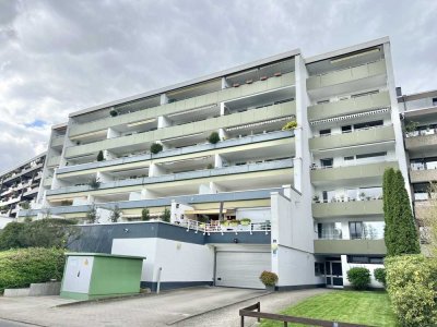 Sanierungsbedürftige 2-Zimmer Wohnung mit großer Terrasse in Oststeinbek!