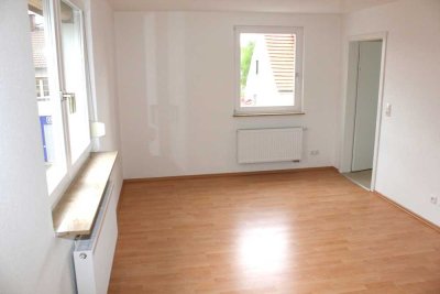 Schöne helle Wohnung in Glauburg - 3 Zimmer, Küche und Tageslicht-Bad