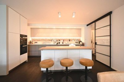 Wohnung mit Haus in Haus Charakter * 4 Zi. * ca. 183,82 m² * 3 Bäder * Bj. '14 * Garten * und mehr..