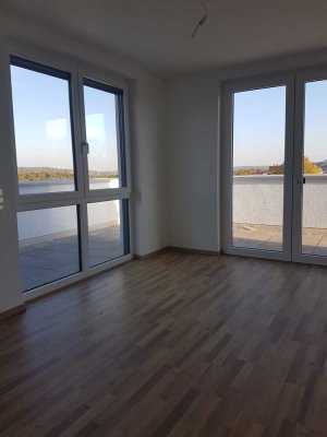 Exklusive 3-Zimmer-Penthouse-Wohnung mit Einbauküche in Saarbrücken // Ab Sofort !!
