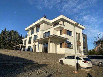 Exklusive, ruhige, moderne 3,5 Zimmer-Wohnung im OG, Balkon, Kamin, Dusche, Wanne in Bad Berka