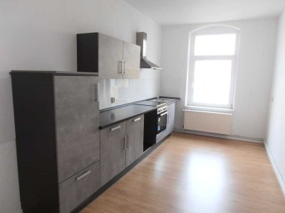 Geräumige 2-Raum-Wohnung mit Wohnküche + EBK in MD Stadtfeld-Ost