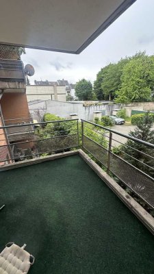 Schöne helle 2 Zimmerwohnung mit Balkon !!