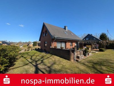 Grundsolides und vollunterkellertes Einfamilienhaus in ruhiger Wohnlage vor den Toren von Schleswig