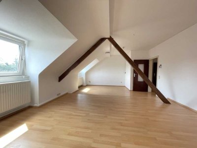 Stilvolle, vollständig renovierte 2-Zimmer-Dachgeschosswohnung in Aachen