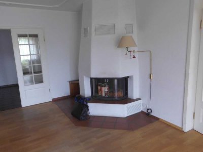 EFH 190m² Wohnfl. Sackgasse Garten Teich Einzug nach Absprache neue EBK 2xCarport +2xStellplatz 7 Zi