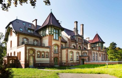 Helle 2-Zimmer-Maisonettewohnung im historischen Küchengebäude