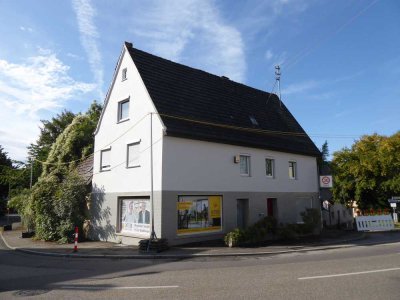 * Zentrumsnahes Einfamilienhaus mit Gewerbefläche und  vielen Nutzräumen