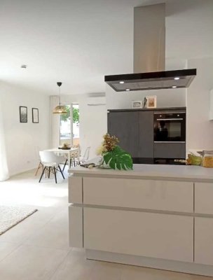 Neubau-Erdgeschosswohnung mit 4 Zimmern und Stellplatz