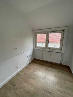 Gemütliche Dachgeschosswohnung mit Küche