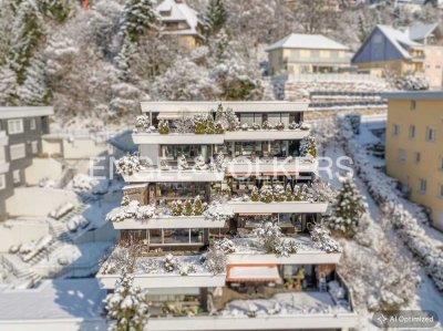 Sanierungsbedürftige 4,5-Zimmer-Terrassenwohnung mit Parkblick