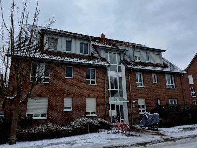 Wohnen oder investieren: 3-Zimmer-Wohnung mit ausgebautem Dachgeschoss & Stellplatz