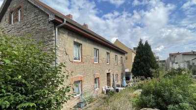 Mehrfamilienhaus in zentraler Lage !