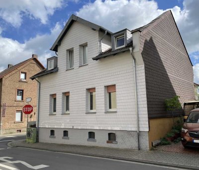 Großes und gepflegtes Zweifamilienhaus in zentraler Lage von Nidderau-Windecken