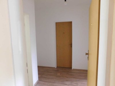 Schöne, renovierte Erdgeschoßwohnung mit eigenem Garten, 61m² Wohnfläche
