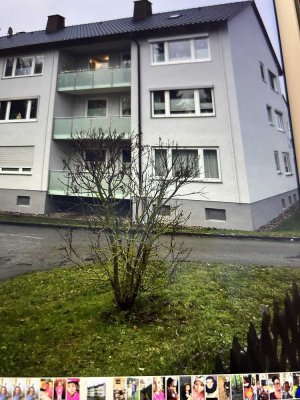 Freundliche und sanierte 3-Raum-Wohnung mit Balkon in Vellmar