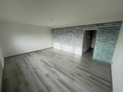 Moderne 3-Zimmer-Wohnung mit Balkon, Einbauküche, Garage & Keller in Rietheim-Weilheim