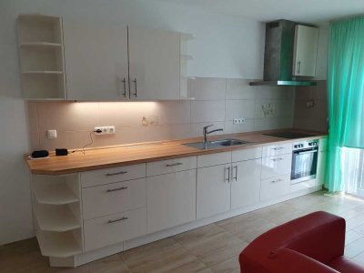 Schöne 2,5-Zimmer-Wohnung mit gehobener Innenausstattung mit Balkon und EBK in Bad Griesbach