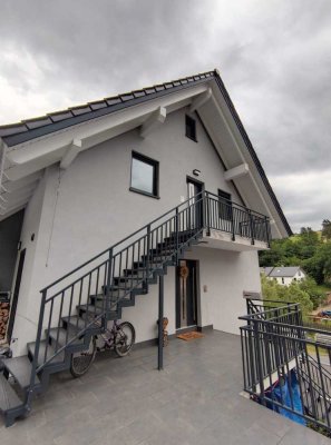 Attraktive 4-Zimmer-DG-Wohnung in Mespelbrunn - Hessenthal