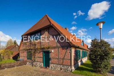 Charmante Doppelhaushälfte im Herzen der Mecklenburgischen Schweiz