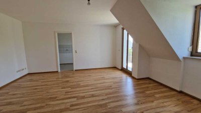 Ruhig gelegene 3-Zimmer-Dachgeschosswohnung mit Balkon