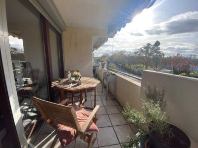 3 Zimmer Wohnung mit Balkon und Garage nähe Wäldchen