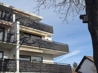 "Seenah und Zentral" - Charmante 2-Zi.-Wohnung mit Balkon in seenaher Lage