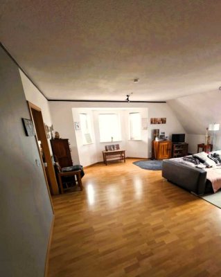 Hübsche 4-Zimmer Maisonette-Wohnung mit Blick auf ins Grüne