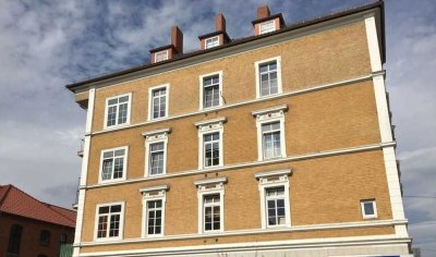 Keine Käuferprovision: Gepflegte 2-Zimmer-Wohnung mit Balkon in zentraler Lage