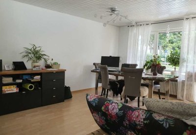 ruhige, helle, Laminat 2-Zimmer-Wohnung in Filderstadt 58 qm, schöner Balkon