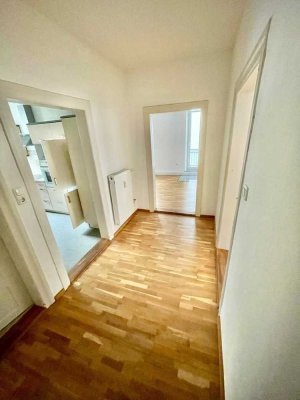 Zentrale 3 Zimmerwohnung mit Balkon