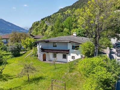 Kranebitter Stil Villa auf weitläufigem sonnigem Grundstück