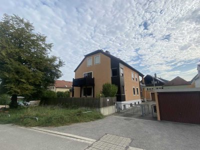 Wohnen im Grünen - zentrumsnahe, ruhige Terrassenwohnung mit großem Garten am Regenufer