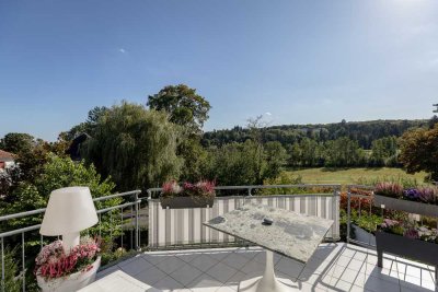 Besser kann man in Oberursel nicht wohnen - Maisonettewohnung in exklusiver Villenlage