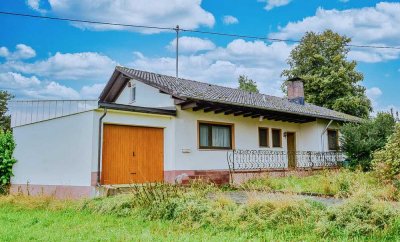 Bungalow-Stil, renovierungsbedürftig, attraktives großes Grundstück. Bitte Details lesen!