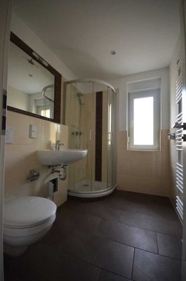 moderne 1-Raum*Duschbad*Balkon*Hochparterre