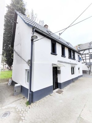 Haus 4 Zimmer und 2 Parkplätze in Vallendar.