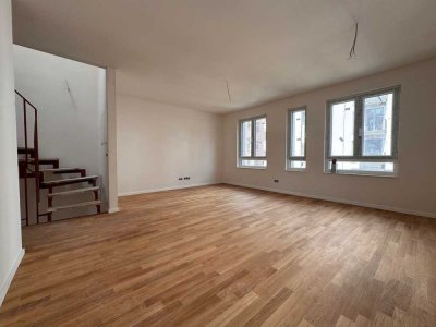 SPECIAL OFFER: ERSTBEZUG im EIGENEN TOWNHOUSE: 5-Zi, 4 Etagen, TERRASSE + GARTEN
