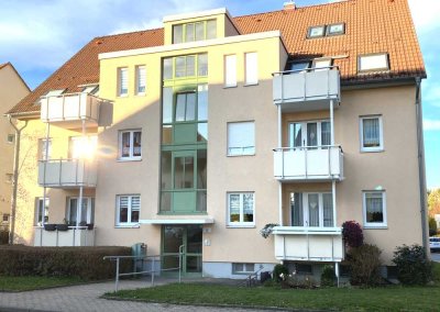 Schöne gepflegte, vermietete Dachgeschosswohnung in guter Wohnlage von Werdau Leubnitz
