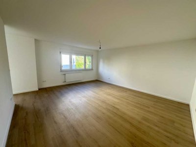 Sanierte 1-Zimmer-Wohnung mit Balkon und Garage in ruhiger Lage