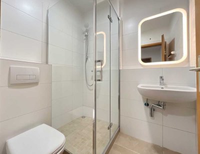 Lage, Lage, Lage! Gemütliche, sanierte ETW, inkl. TG-Stellplatz, Südterrasse und Keller