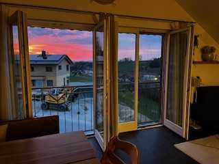 Moderne 4-Zimmer-Wohnung mit Einbauküche, Balkon und 2 Parkplätzen in Heimenkirch