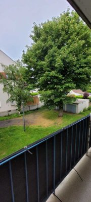 gemütliche 3-Raum Wohnung mit Balkon ins Grüne